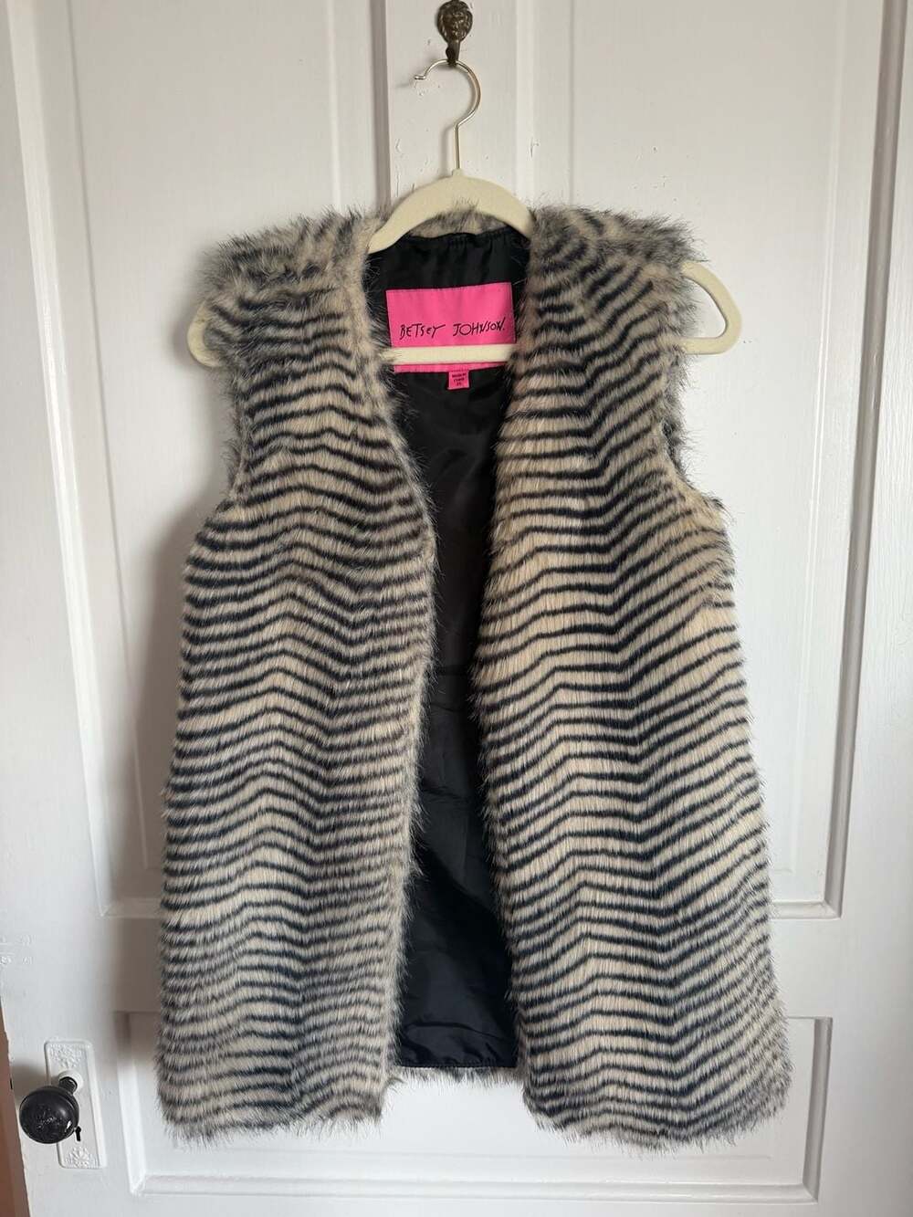 Betsey Johnson Faux Fur Vest Size XS Zebra Zig Zag Striped Open Front